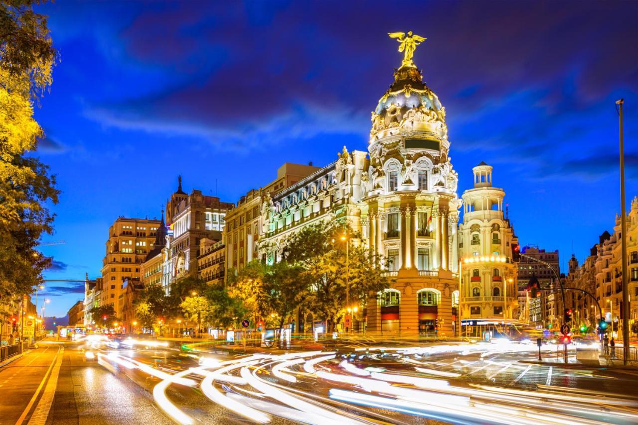 Bed and Breakfast La Reina De Gran Via - Parking Tph Madrid Exteriér fotografie