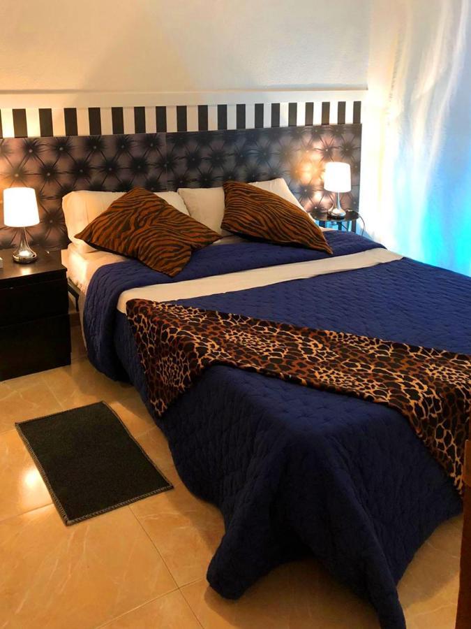 Bed and Breakfast La Reina De Gran Via - Parking Tph Madrid Exteriér fotografie